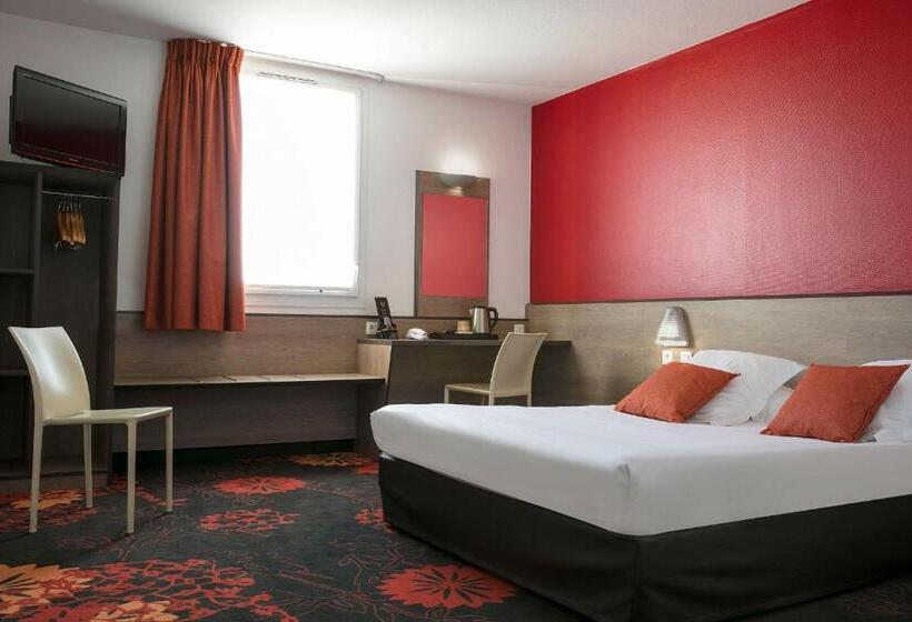 آپارتمان یک خوابه با دری مشترک که هال را جدا می کند., Clermont Estaing