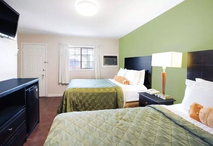 スーペリアールーム, Executive Inn & Kitchenette Suites Eagle Pass