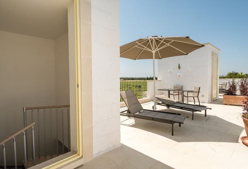 جناح جونيور كلاسيكى, Furnirussi Tenuta