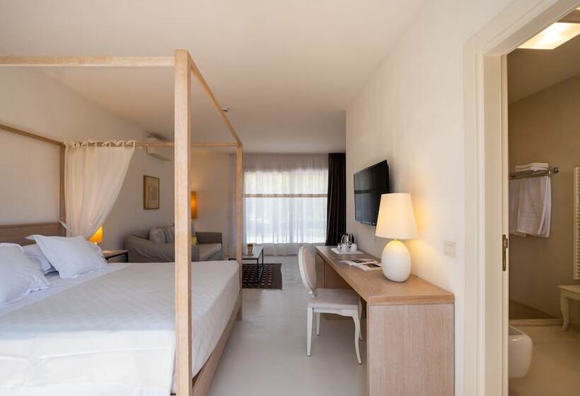 جناح جونيور ديلوكس, Furnirussi Tenuta