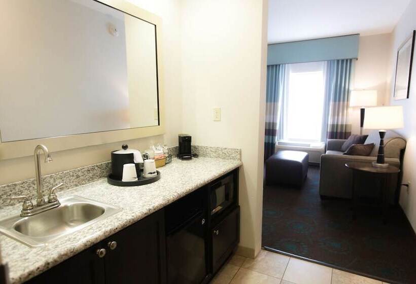 إستوديو قياسى, Hampton Inn & Suites Middlebury