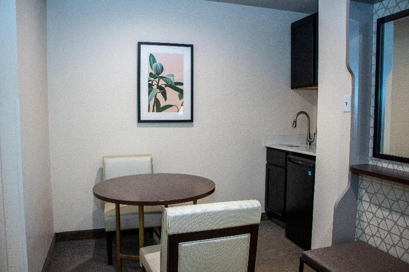 스위트 킹사이즈 침대, Holiday Inn Metairie New Orleans, An Ihg