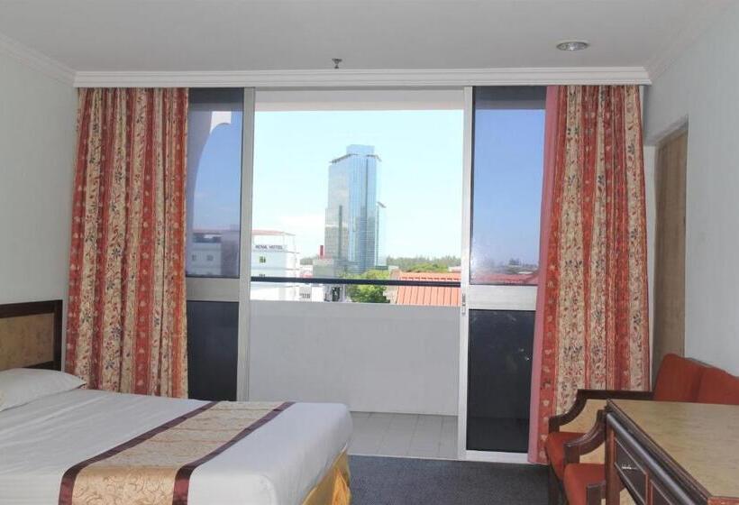 スタンダードトリプルルーム, Miri