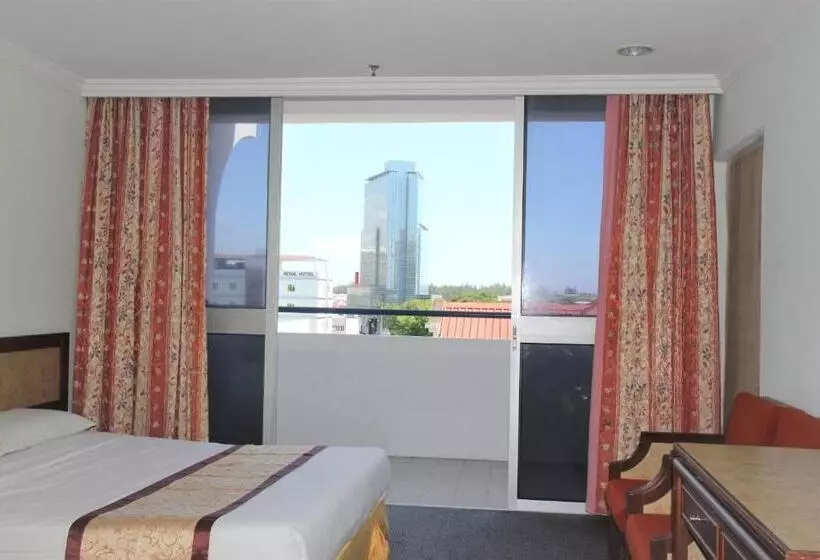 اتاق استاندارد سه نفره, Miri