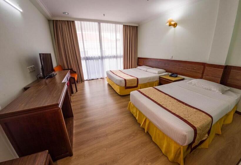 スタンダードトリプルルーム, Miri