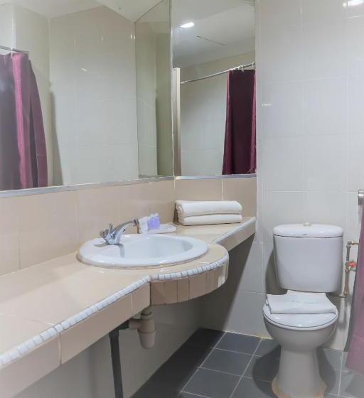 キングサイズベッドのデラックスルーム, Miri