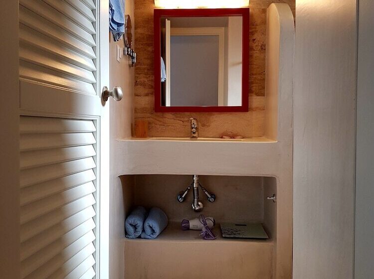 Номер Стандарт, Plakias Bay