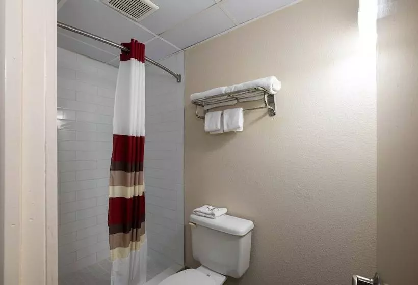 デラックスルーム, Red Roof Inn Neptune  Jersey Shore