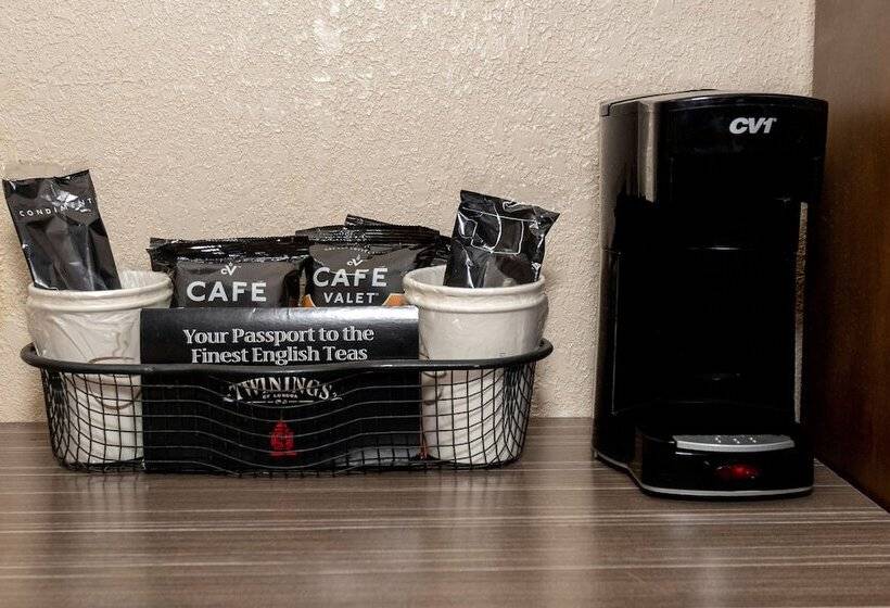 غرفة سوبيريور, Red Roof Inn Neptune  Jersey Shore