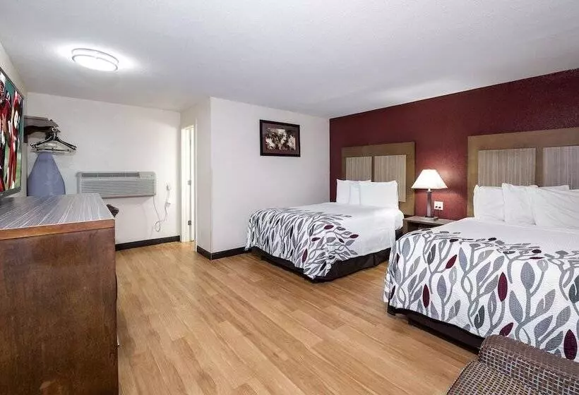 デラックスルーム, Red Roof Inn Neptune  Jersey Shore