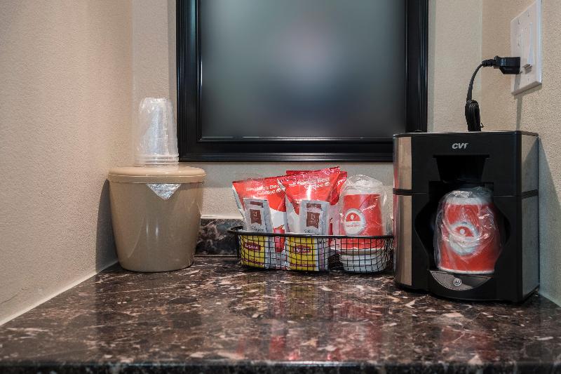 غرفة سوبيريور سرير كينج, Red Roof Inn Plus+ Poughkeepsie