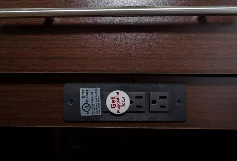 キングサイズベッドのデラックスルーム, Red Roof Inn Plus+ Poughkeepsie