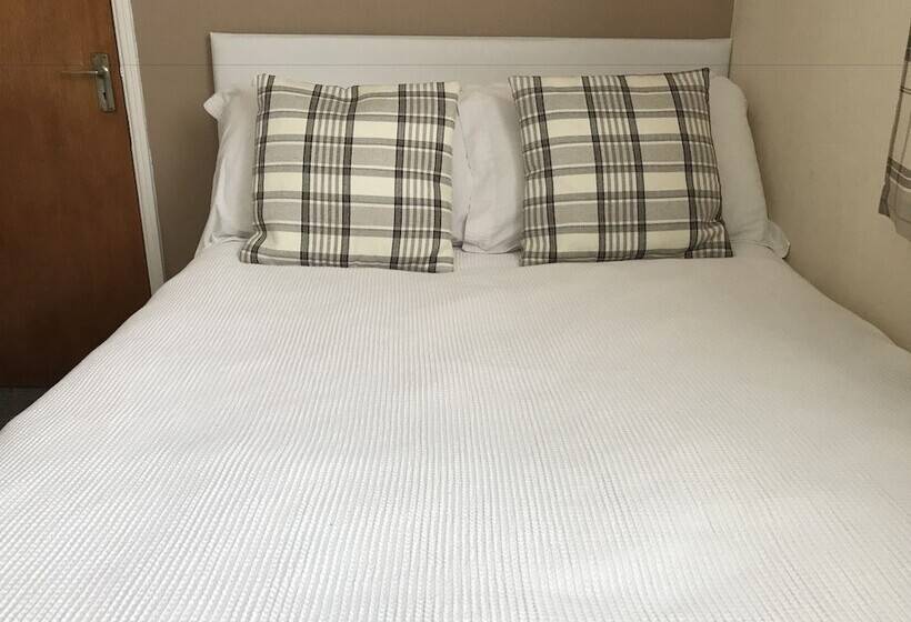 اتاق استاندارد یک نفره, Rembrandt Guest House