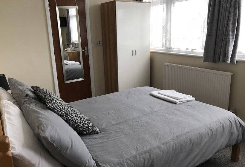 اتاق استاندارد سه نفره, Rembrandt Guest House