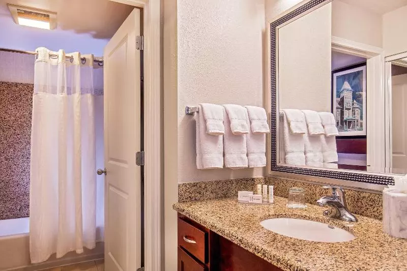 キングサイドベッドのスタンダードワンルーム, Residence Inn By Marriott Yonkers Westchester County