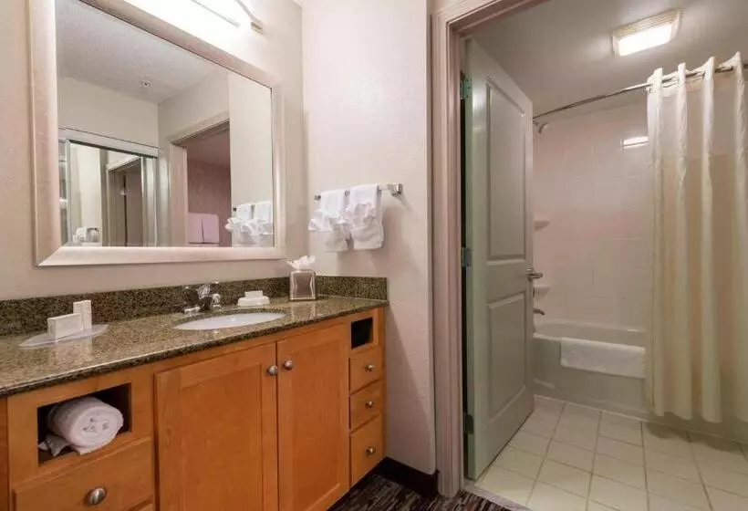 キングサイドベッドのスタンダードワンルーム, Residence Inn Worcester