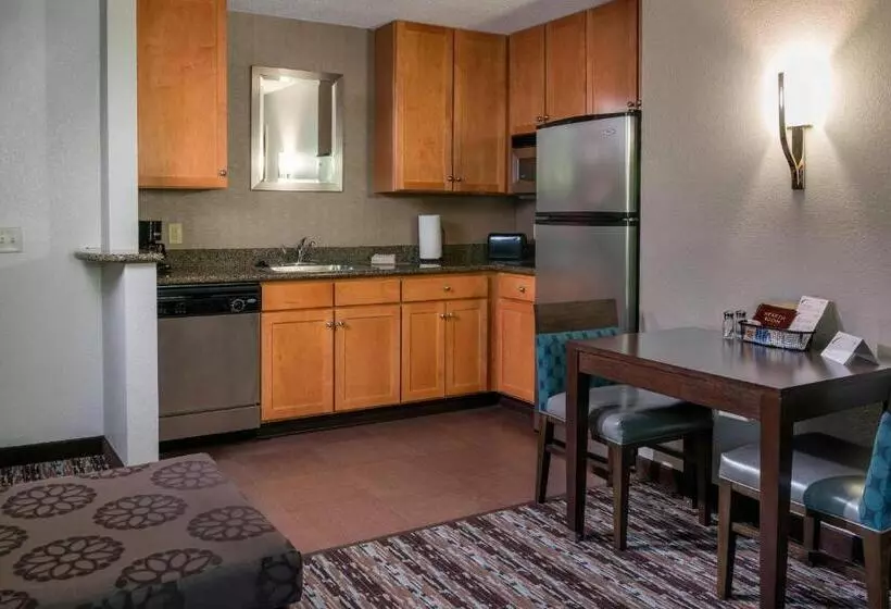 キングサイドベッドのスタンダードワンルーム, Residence Inn Worcester