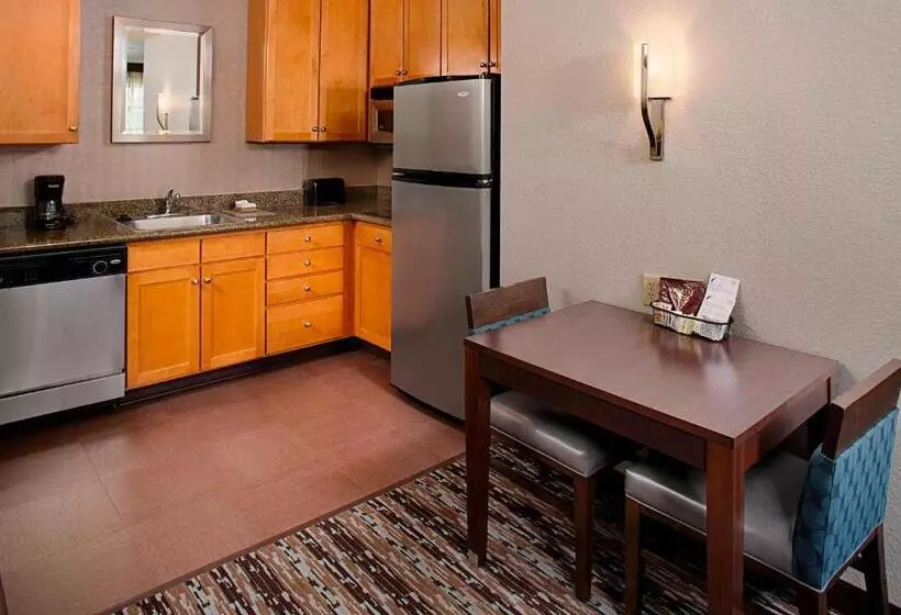 キングサイドベッドのスタンダードワンルーム, Residence Inn Worcester
