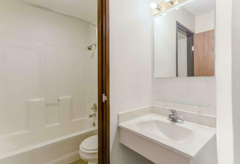 标准间, Super 8 By Wyndham Reedsburg