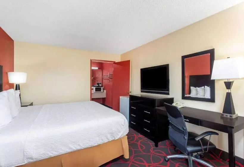 キングサイズベッドのスタンダードルーム, Travelodge By Wyndham Richmond In