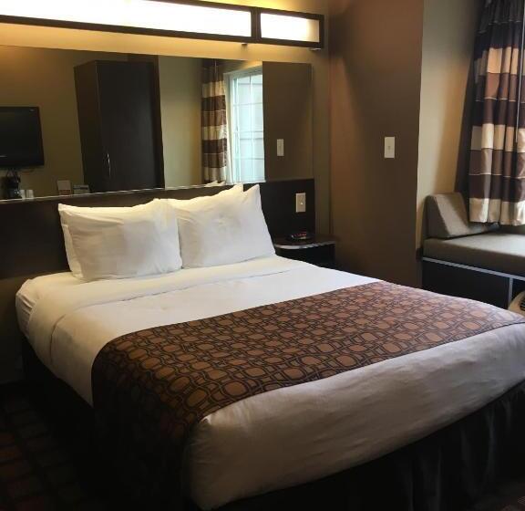 Номер Стандарт, Microtel By Wyndham Perry National Fairground Area I 75