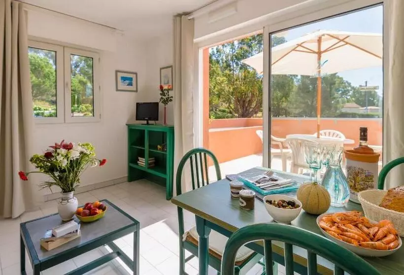 استودیوی استاندارد, Lagrange Vacances Le Domaine Des Grands Pins