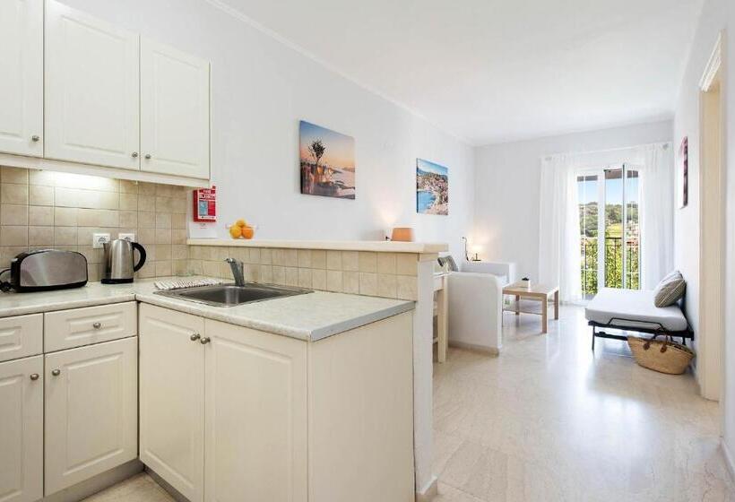 شقة غرفة واحدة, Balaris Apartments