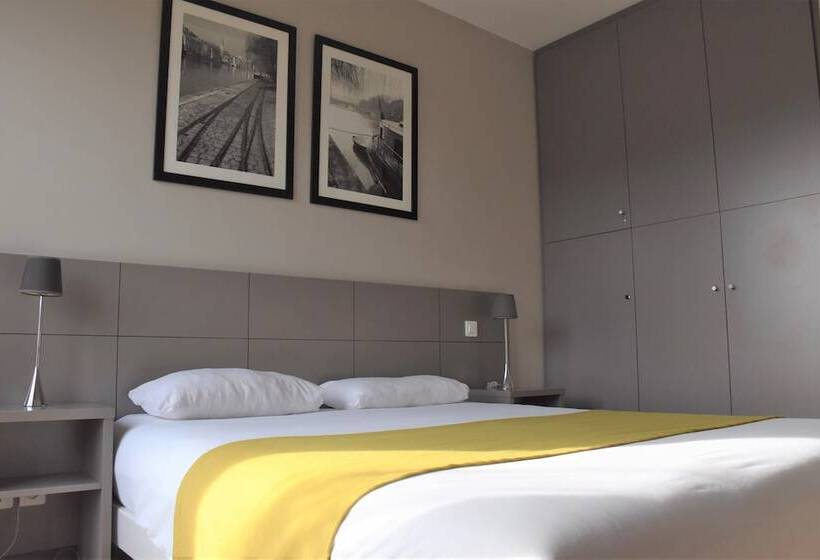 اتاق راحتی, Adonis Lyon Dock Ouest