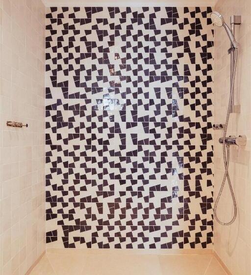 スタンダードスタジオ, Ama Ibiza