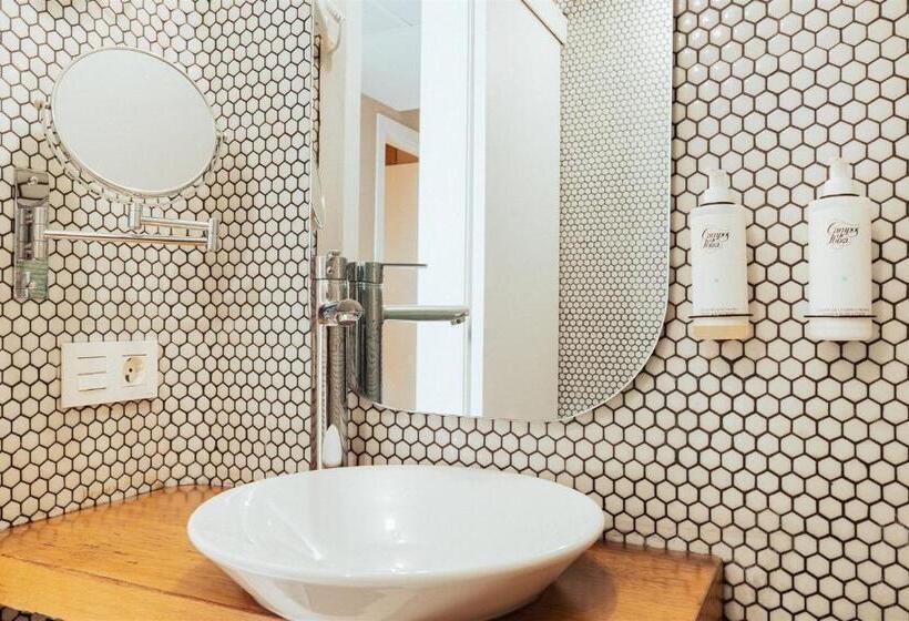 庭の見えるジュニアスイート, Ama Ibiza