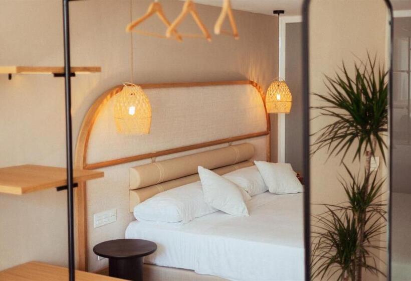 デラックススイート, Ama Ibiza