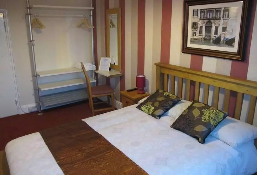 バス共有のスタンダードルーム, Angel Guest House