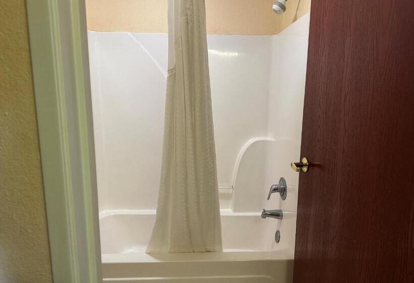 جناح سرير كينج, Days Inn & Suites By Wyndham Eunice