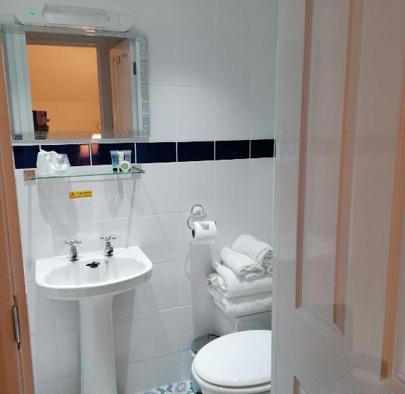 غرفة قياسية ثلاثية, Edendale House