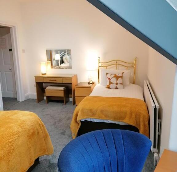 غرفة قياسية ثلاثية, Edendale House