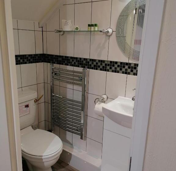 غرفة قياسية, Edendale House