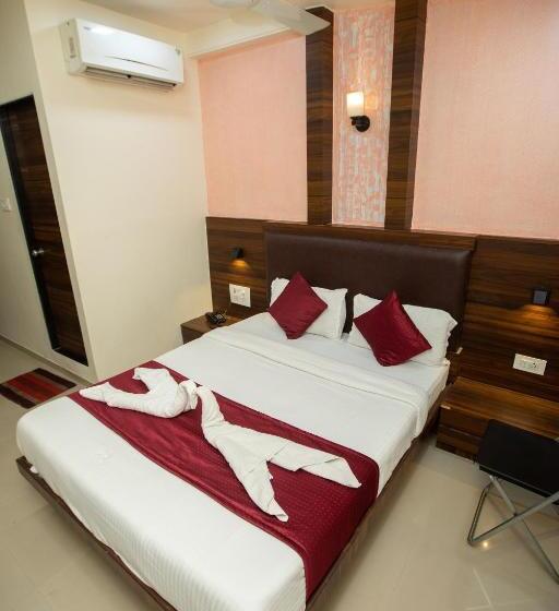 行政房间, J D Residency