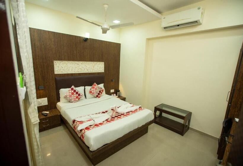 行政房间, J D Residency