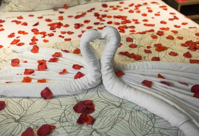 Номер Deluxe с Гидромассажем, Palais