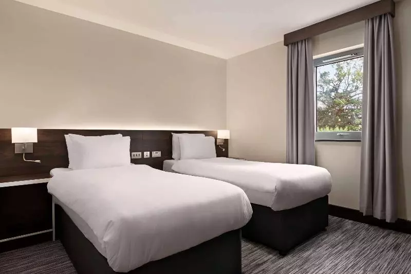ファミリールーム, Ramada By Wyndham Cobham