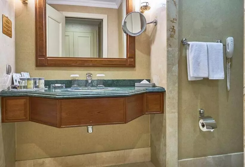 キングサイズベッドのデラックスルーム, Rixos President Hotel Astana