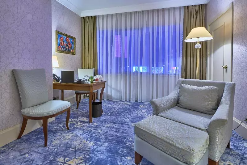 キングサイズベッドのデラックスルーム, Rixos President Hotel Astana