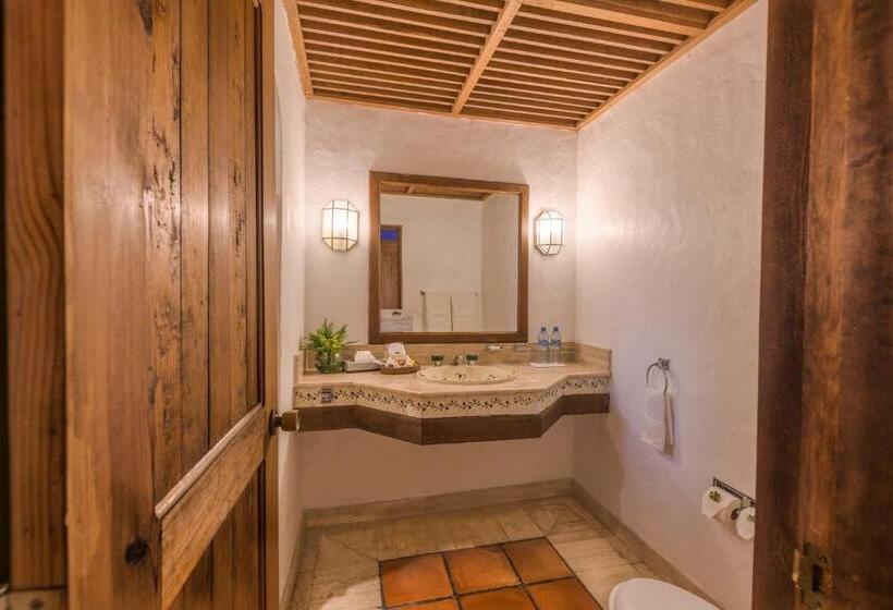 חדר סטנדרט עם מיטת קינג, Tapalpa Country Club