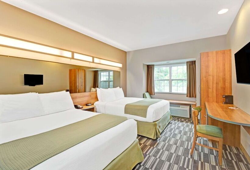 Номер Deluxe, York Microtel Inn & Suites By Wyndham