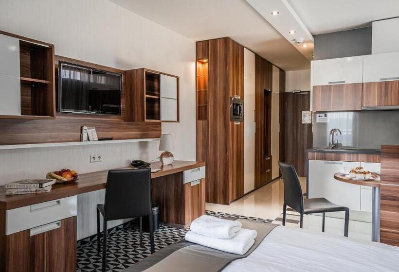 Classic studio with balcony, Aparthotel Vanilla