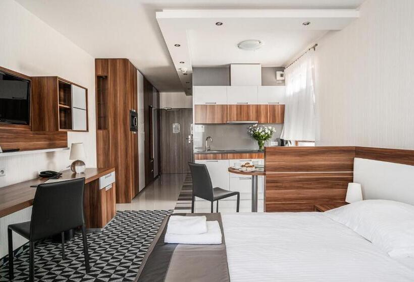 Classic studio with balcony, Aparthotel Vanilla