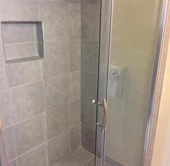 Семейный Номер, Auckland Airport Kiwi Motel