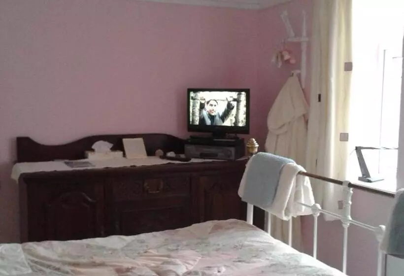 バス共有のスタンダードルーム, Ebborways Farm Bed And Breakfast