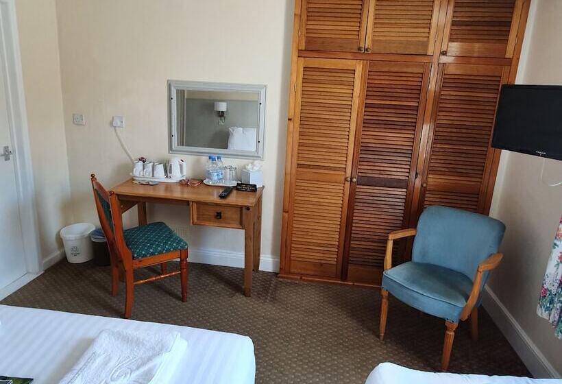 ファミリールーム, Alexandra