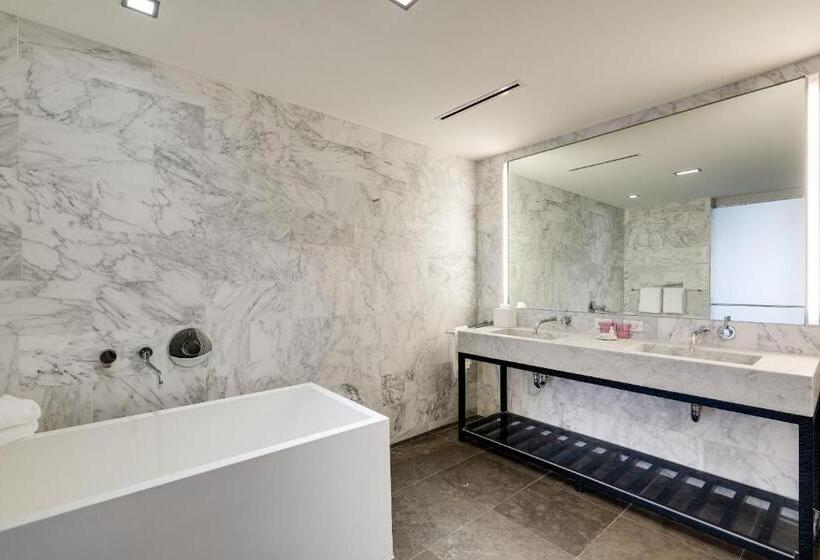 סוויטת פנטהאוז, Boulan South Beach